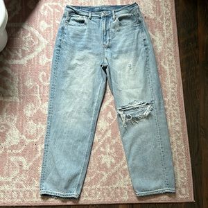 American Eagle 90s Boyfriend Jeans